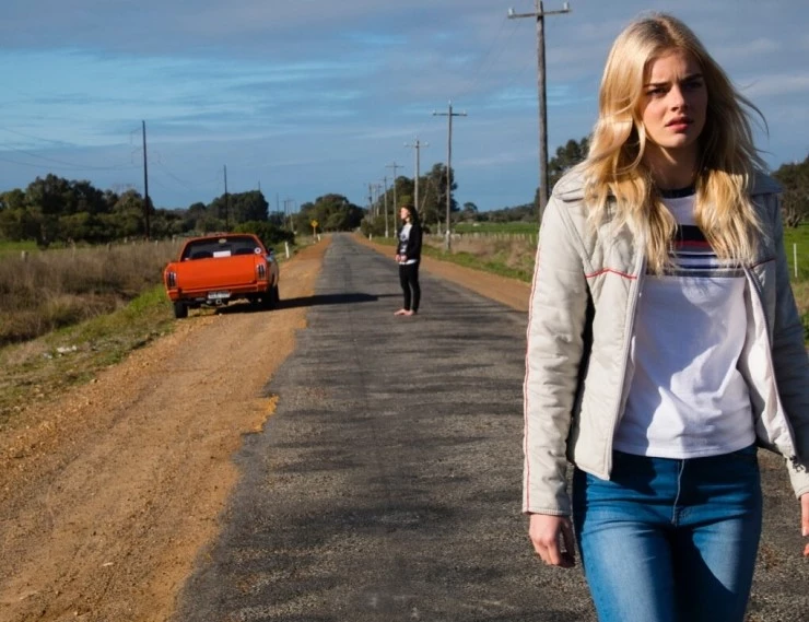 Плохая девочка (2016) через торрент скачать Плохая девочка (2016) фильм через торрент скачать