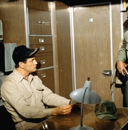 Полярная станция «Зебра» (1968) через торрент бесплатно Полярная станция «Зебра» (1968) фильм через торрент бесплатно