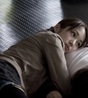 Неужели никто не выжил? (2012) через торрент бесплатно Неужели никто не выжил? (2012) фильм через торрент бесплатно