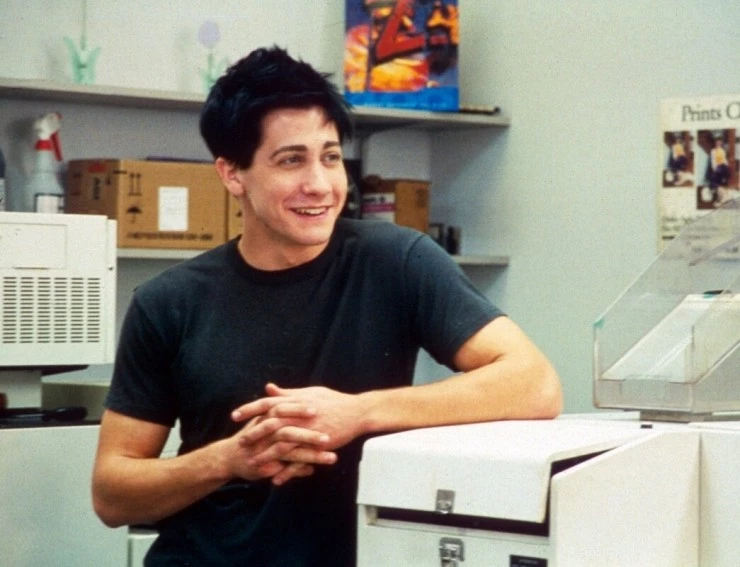 Обаятельная и привлекательная (2001) через торрент скачать Обаятельная и привлекательная (2001) фильм через торрент скачать