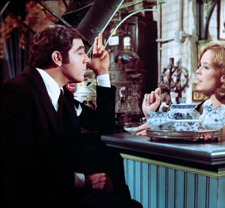 Сладкий ноябрь (1968) через торрент скачать Сладкий ноябрь (1968) фильм через торрент скачать