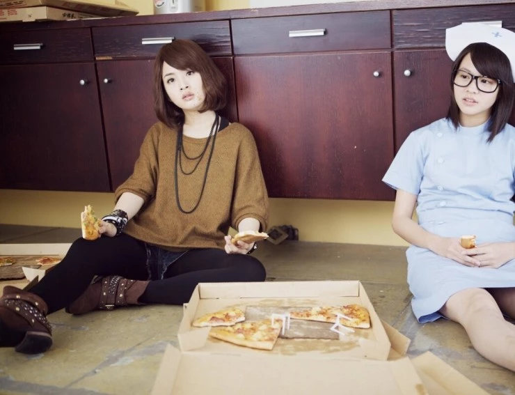 Томящийся от любви (2011) через торрент скачать Томящийся от любви (2011) фильм через торрент скачать