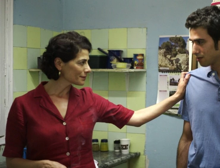 Бутылка в море (2010) через торрент скачать Бутылка в море (2010) фильм через торрент скачать