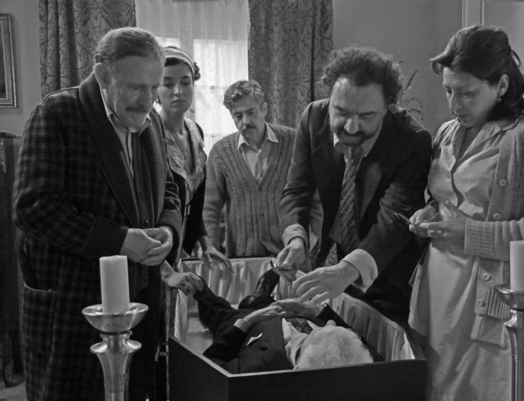 Мертвых не трогай, детка (2011) через торрент бесплатно Мертвых не трогай, детка (2011) фильм через торрент бесплатно