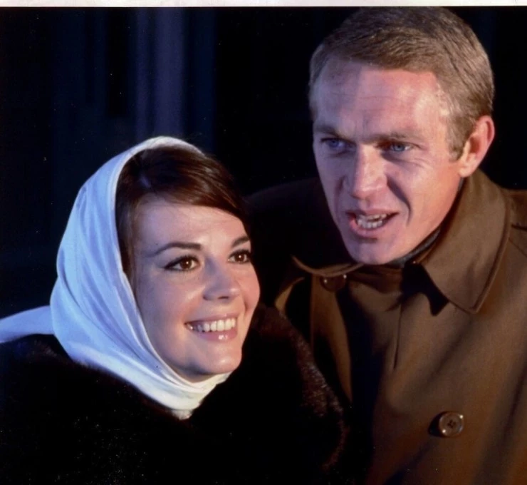 Любовь с подходящим незнакомцем (1963) через торрент скачать Любовь с подходящим незнакомцем (1963) фильм через торрент скачать