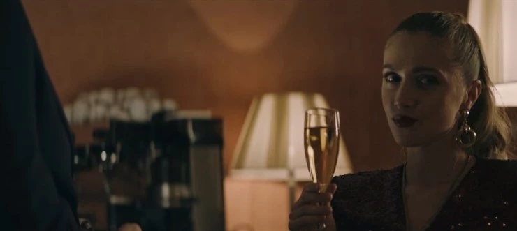 Трамвай (2018) через торрент бесплатно Трамвай (2018) фильм через торрент бесплатно