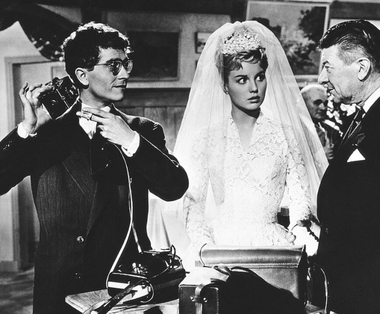 Будь красивой и молчи (1958) через торрент скачать Будь красивой и молчи (1958) фильм через торрент скачать