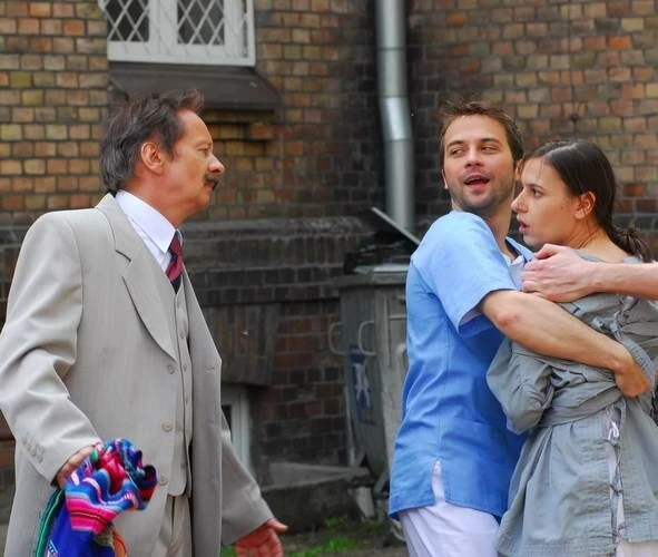 Сад Луизы (2007) через торрент бесплатно Сад Луизы (2007) фильм через торрент бесплатно