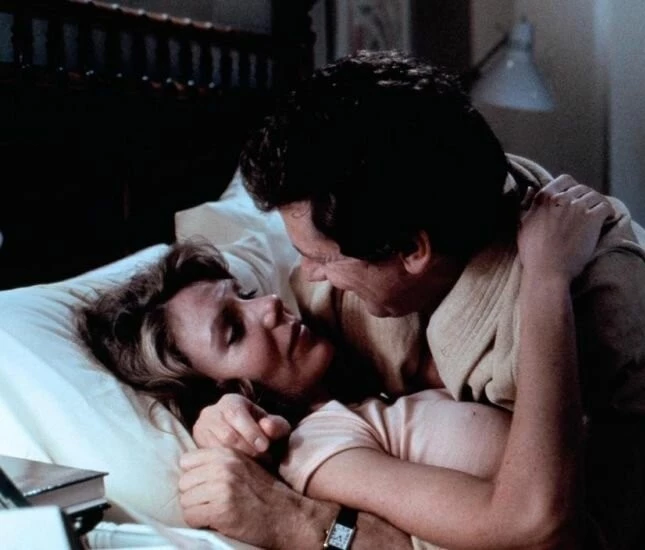 Незамужняя женщина (1978) через торрент скачать Незамужняя женщина (1978) фильм через торрент скачать