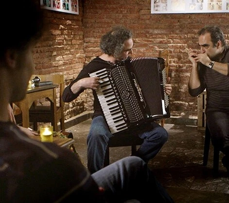 Странствующая муза (2014) через торрент бесплатно Странствующая муза (2014) фильм через торрент бесплатно