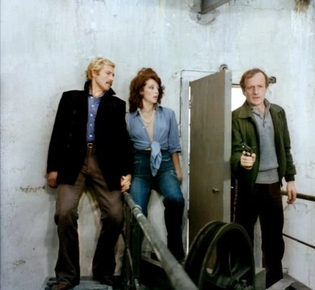 Циничный, подлый, жестокий (1977) через торрент скачать Циничный, подлый, жестокий (1977) фильм через торрент скачать