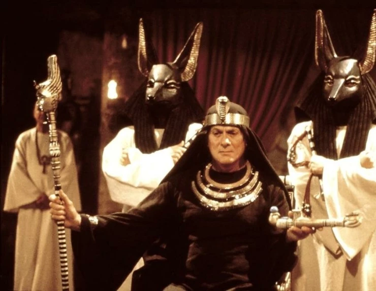 Мумия жива (1993) через торрент скачать Мумия жива (1993) фильм через торрент скачать