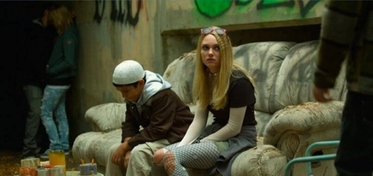 Между пространством (2010) через торрент бесплатно Между пространством (2010) фильм через торрент бесплатно