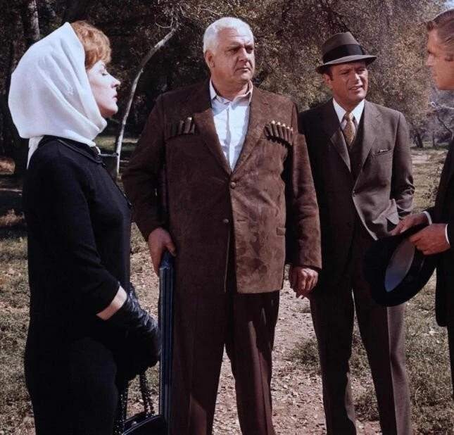 Пи Джей (1967) через торрент скачать Пи Джей (1967) фильм через торрент скачать