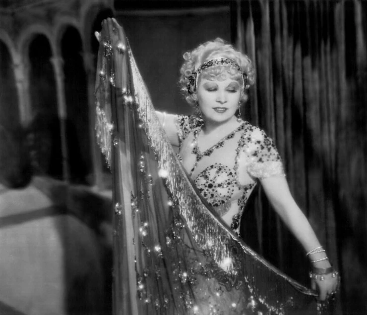 Я не ангел (1933) в хорошем качестве через торрент Я не ангел (1933) фильм в хорошем качестве через торрент