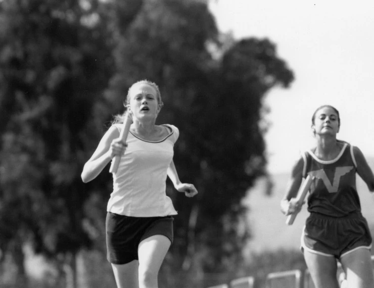 Девочка из исправительной колонии (1994) через торрент скачать Девочка из исправительной колонии (1994) фильм через торрент скачать