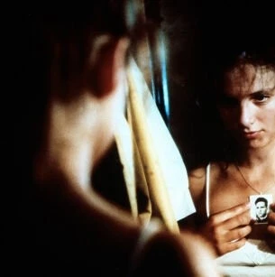 Запретная любовь (1990) через торрент бесплатно Запретная любовь (1990) фильм через торрент бесплатно