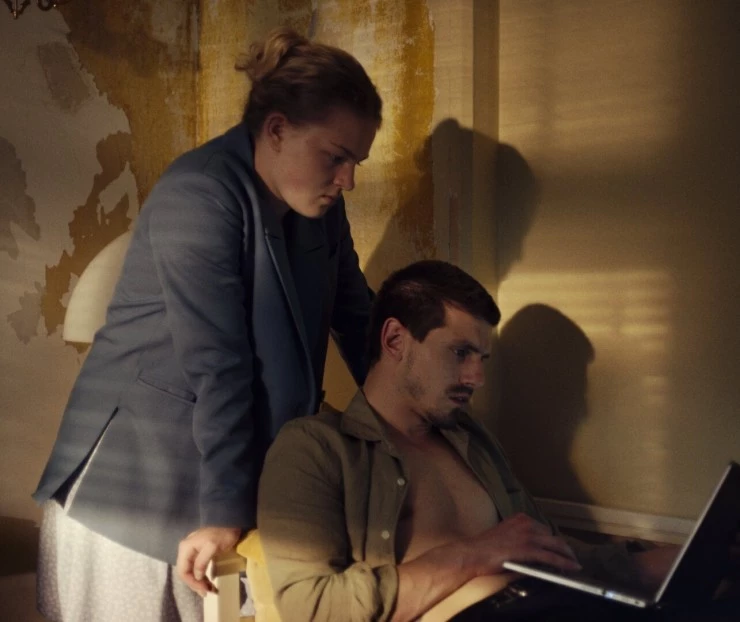 Опасный незнакомец (2024) через торрент скачать Опасный незнакомец (2024) фильм через торрент скачать