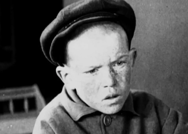 Приключения болвашки (1927) через торрент скачать Приключения болвашки (1927) фильм через торрент скачать