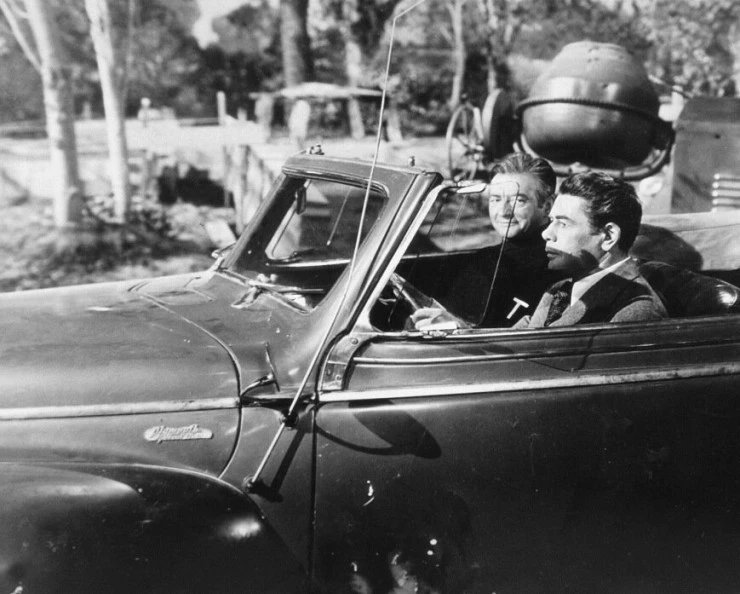 Ангел на моем плече (1946) через торрент скачать Ангел на моем плече (1946) фильм через торрент скачать